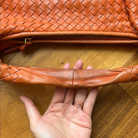 Bottega Veneta Intrecciato Orange Woven Hobo Bag - Picture 3 of 10